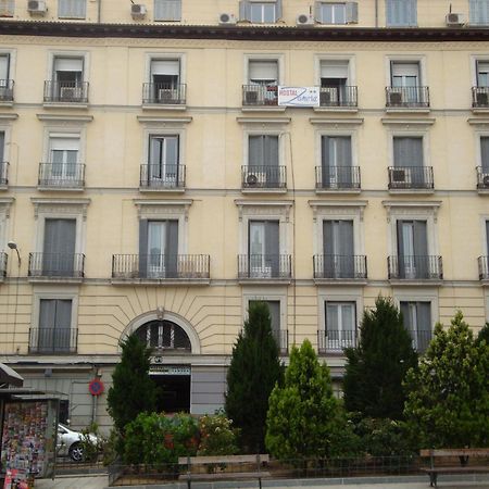 Hostal Zamora Madryt Zewnętrze zdjęcie