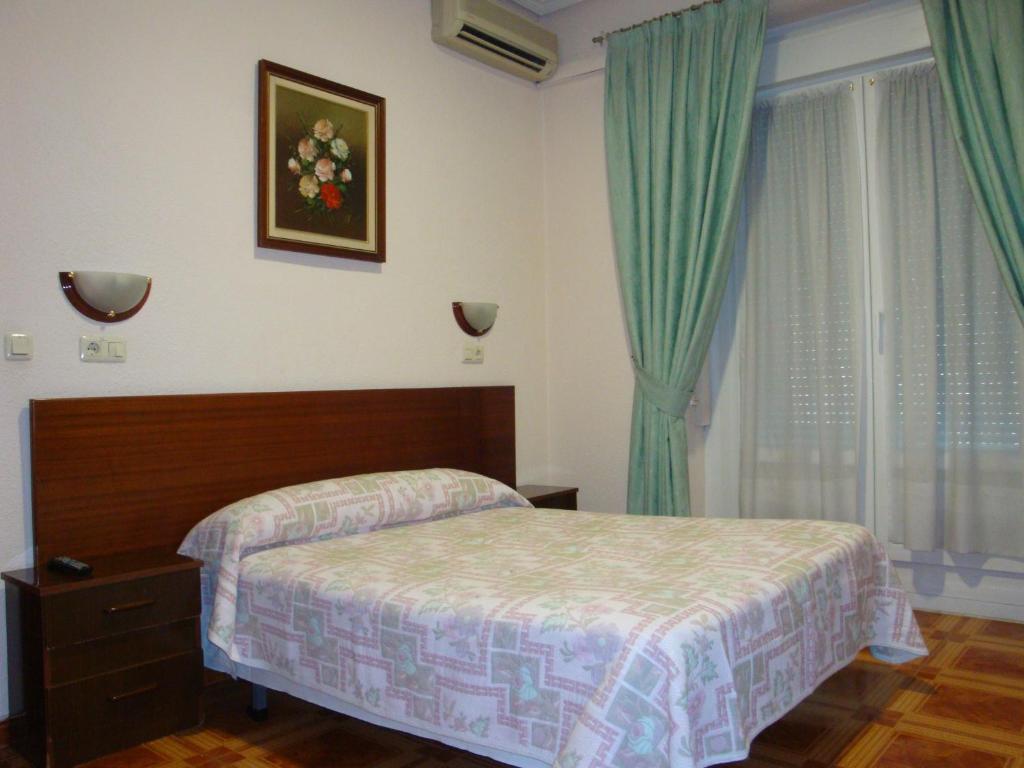 Hostal Zamora Madryt Pokój zdjęcie