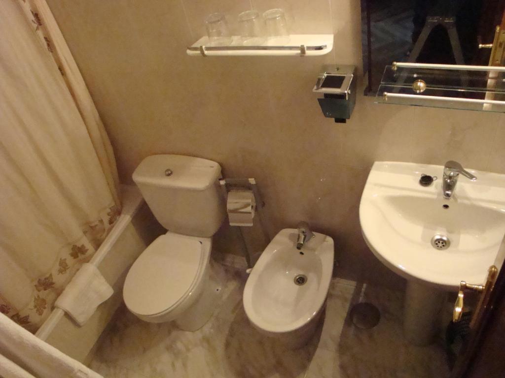 Hostal Zamora Madryt Pokój zdjęcie