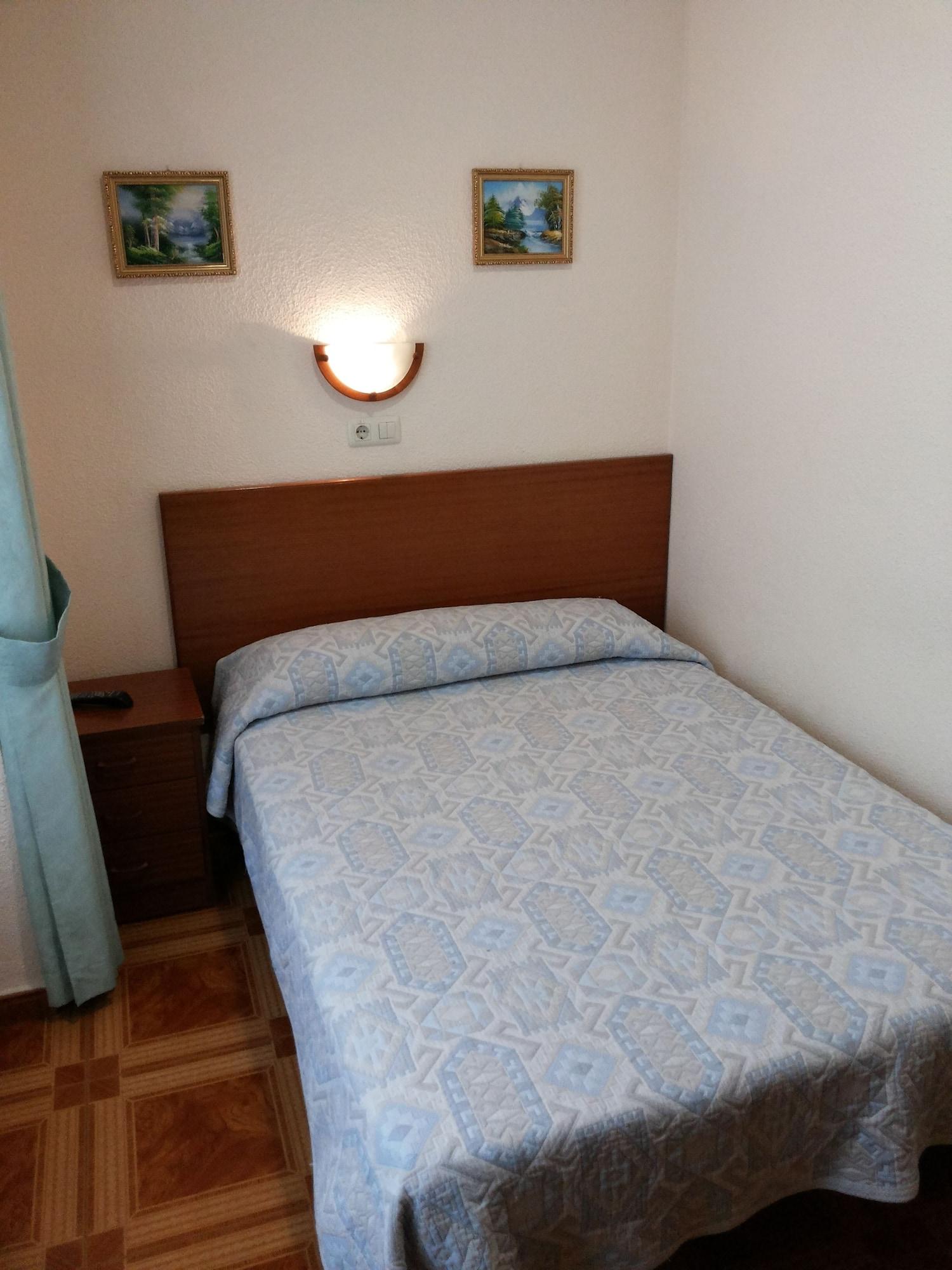 Hostal Zamora Madryt Zewnętrze zdjęcie
