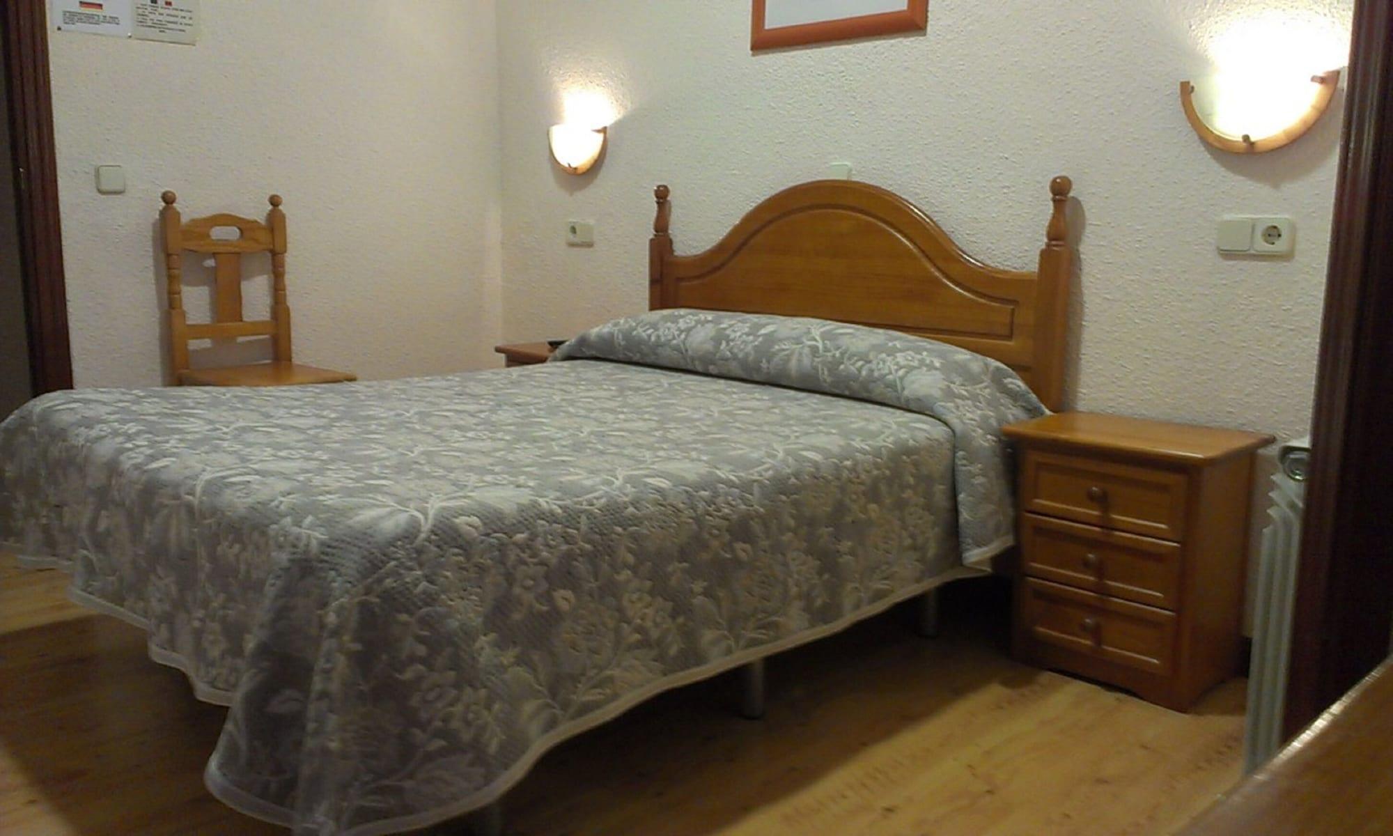 Hostal Zamora Madryt Zewnętrze zdjęcie