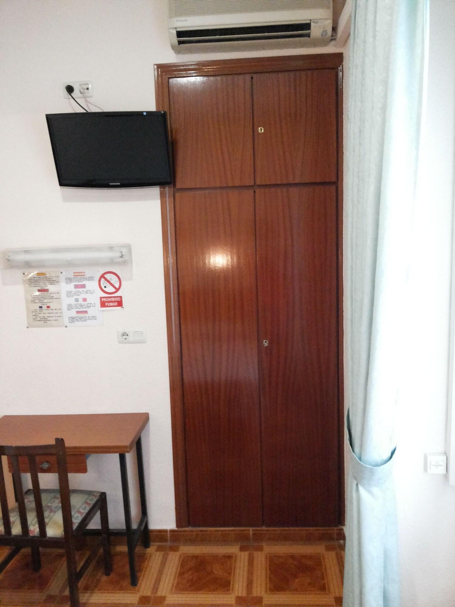 Hostal Zamora Madryt Zewnętrze zdjęcie