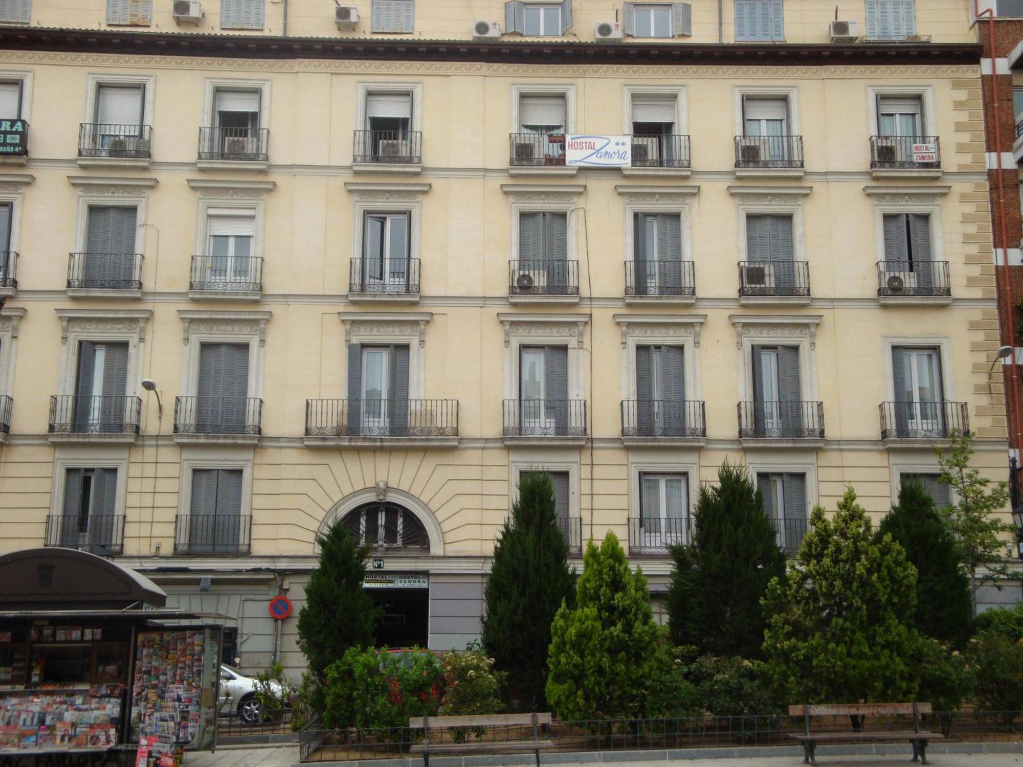 Hostal Zamora Madryt Zewnętrze zdjęcie