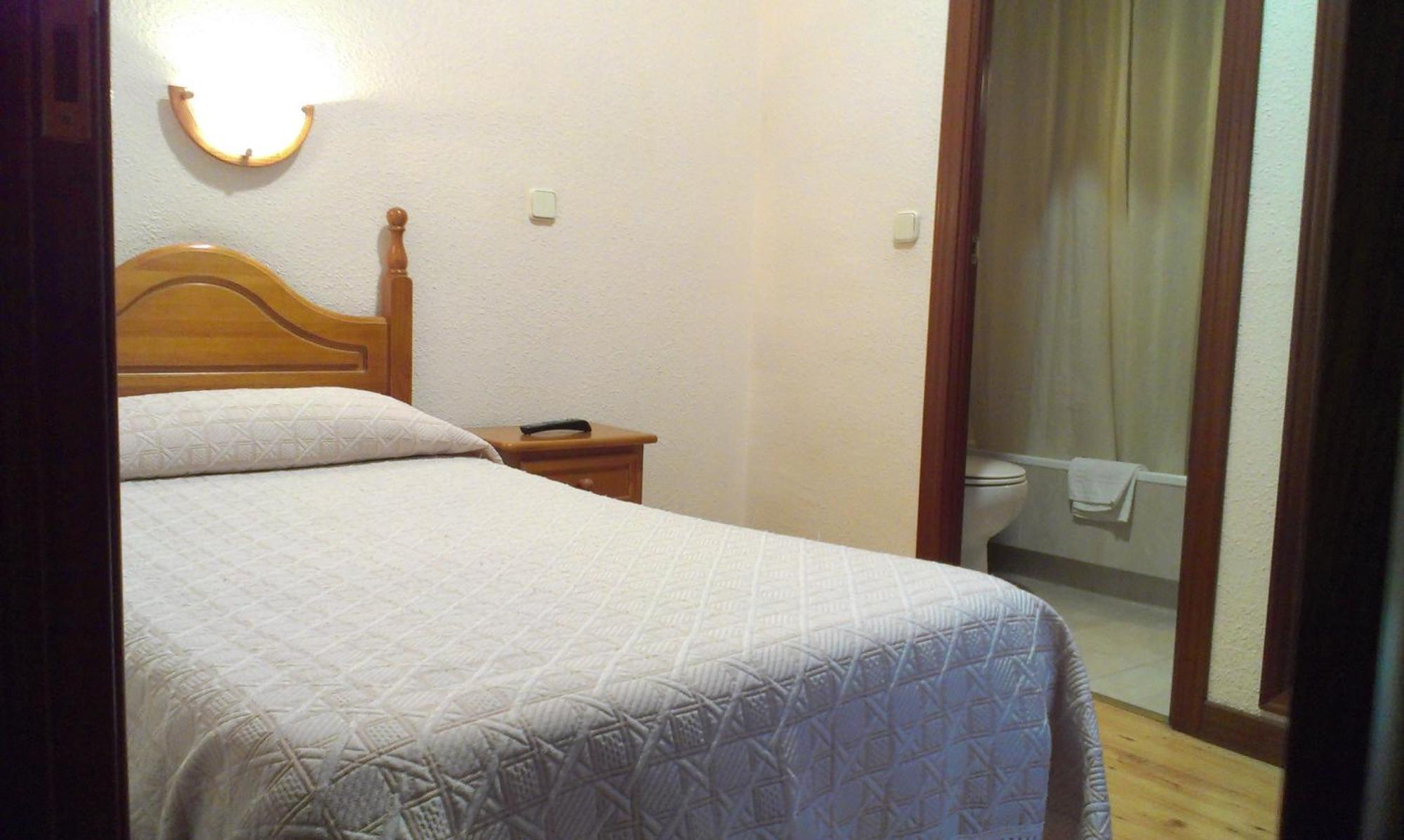 Hostal Zamora Madryt Zewnętrze zdjęcie