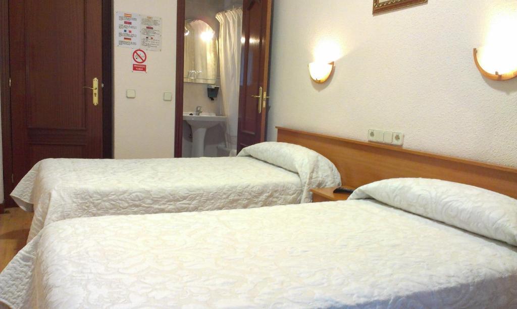 Hostal Zamora Madryt Pokój zdjęcie