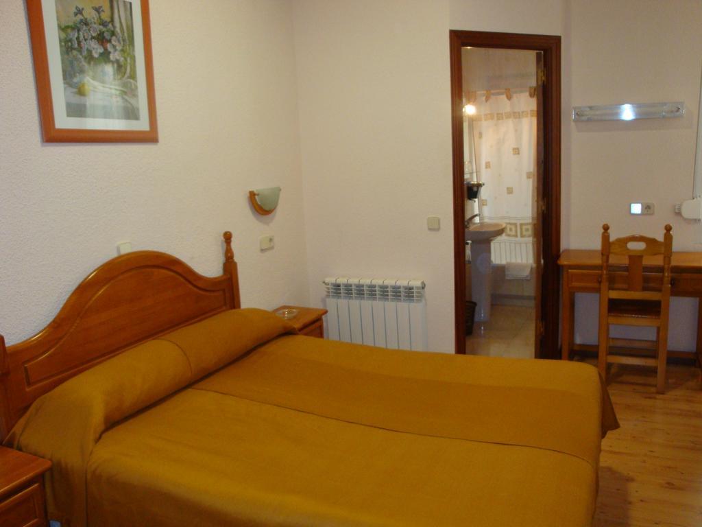 Hostal Zamora Madryt Zewnętrze zdjęcie
