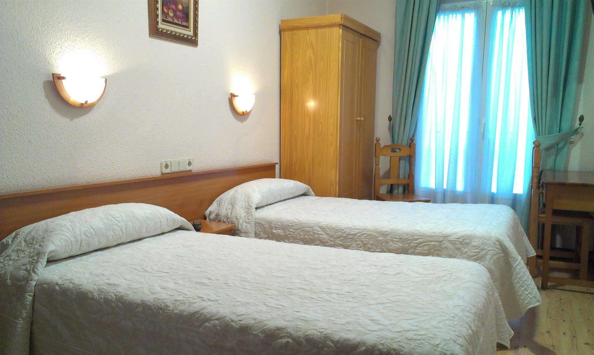 Hostal Zamora Madryt Zewnętrze zdjęcie