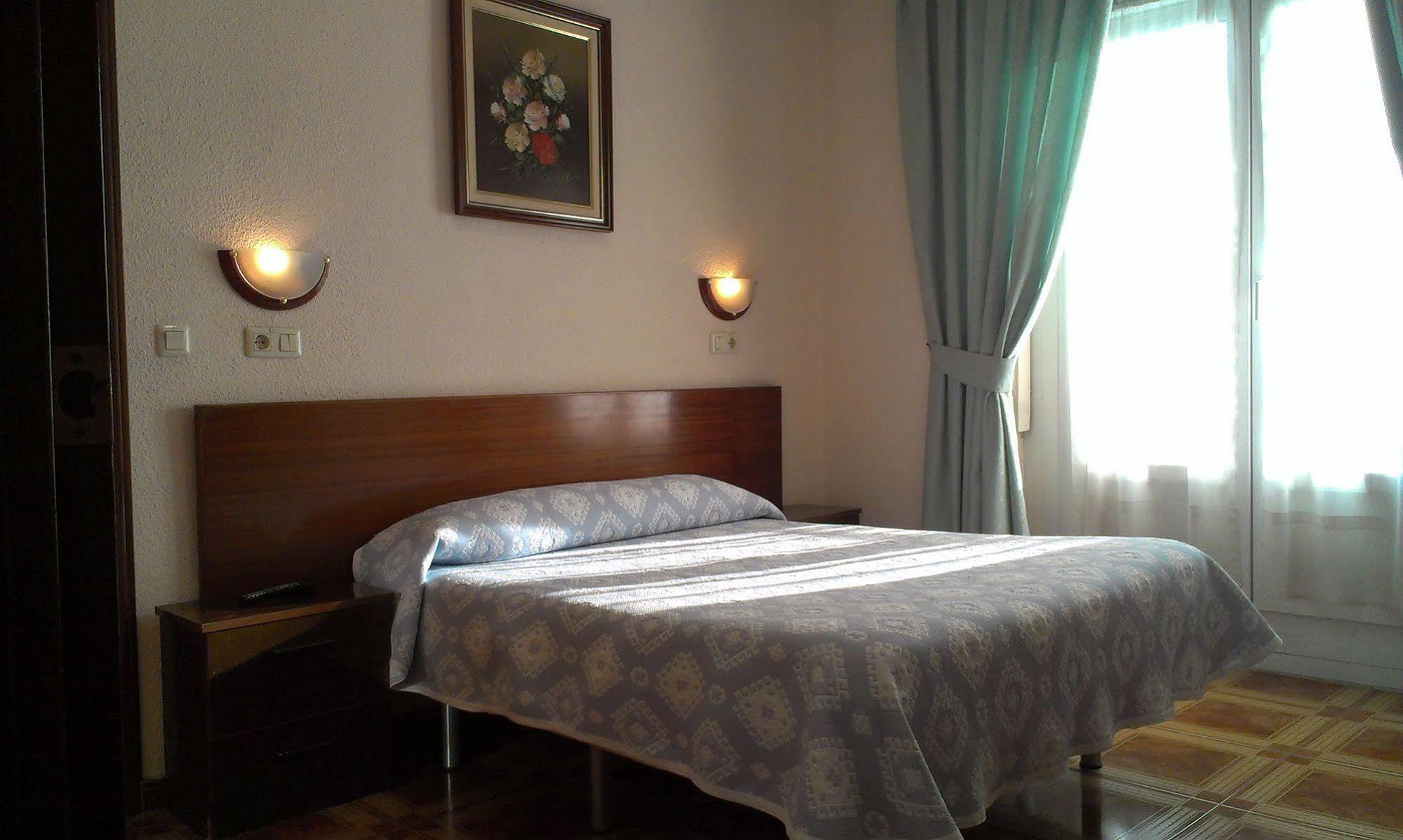 Hostal Zamora Madryt Zewnętrze zdjęcie